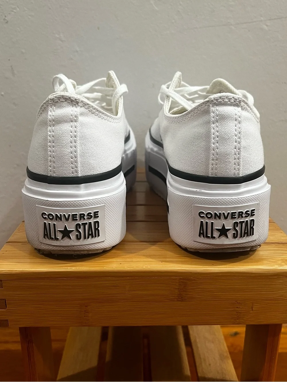 Converse Chuck Taylor All Star Double Stack Platform Sneakers Women’s 7 White